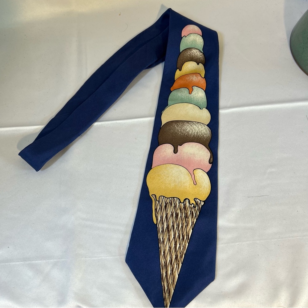 Ice Cream Cone Tie